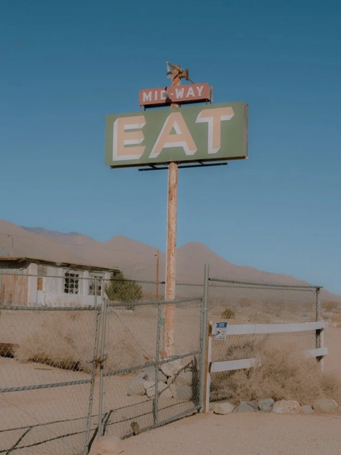 HWY 395 photograph